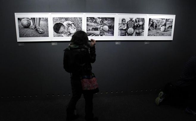 Muestra fotogrfica sobre "el ftbol callejero en Brasil". EFE