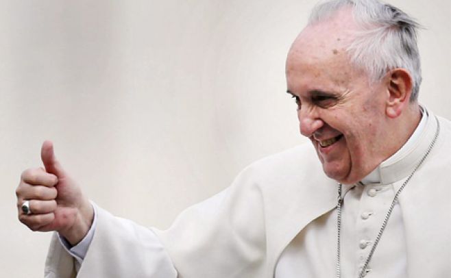El papa Francisco feliz con retorno de relaciones entre EEUU y Cuba