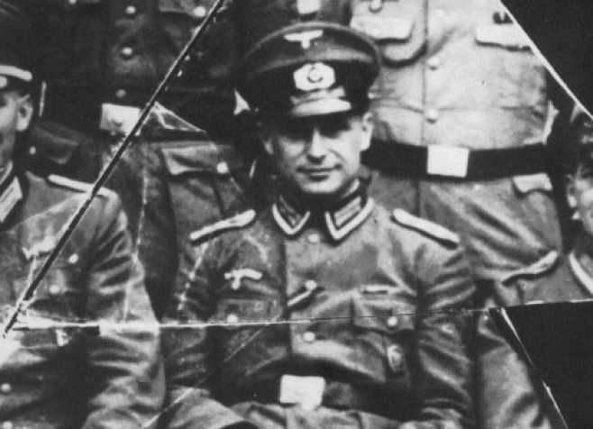 Revelan cartas que nazi Klaus Barbie envió a Bolivia desde prisión Revelan cartas que nazi Klaus Barbie envió a Bolivia desde prisión
