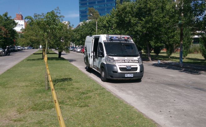 El paquete encontrado en el WTC contenía elementos explosivos. Foto Manuel Jarovisky