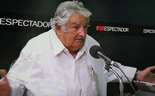 Mujica y la posibilidad de nueva rebaja de combustibles: "Si se tiene que hacer una corrección, se hará". Claudio Guido/Ecom