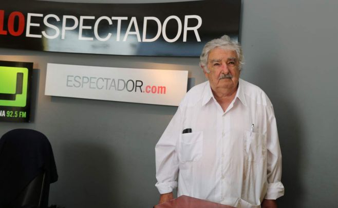 Mujica y la posibilidad de nueva rebaja de combustibles: "Si se tiene que hacer una corrección, se hará". Claudio Guido/Ecom