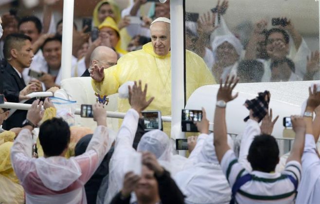 La pregunta de una niña que el Papa no supo responder. EFE