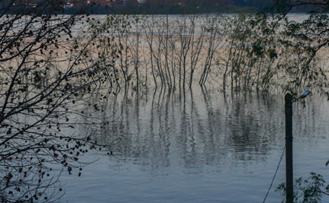 Inundaciones: 103 personas desplazadas en todo el país