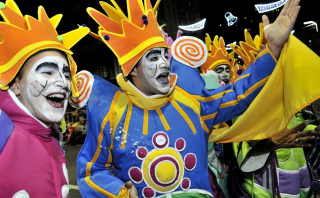 La Gran Muñeca fue la mejor murga del Desfile Inaugural