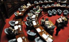 Cámara de Senadores aprobó aumento del tope de la deuda pública