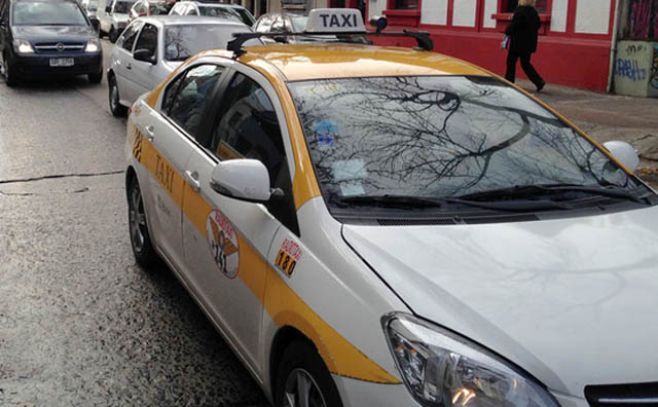 Taxistas levantaron el paro