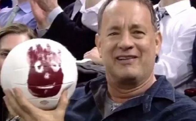 Tom Hanks se reencuentra con "Wilson" 15 años después Tom Hanks se reencuentra con "Wilson" 15 años después