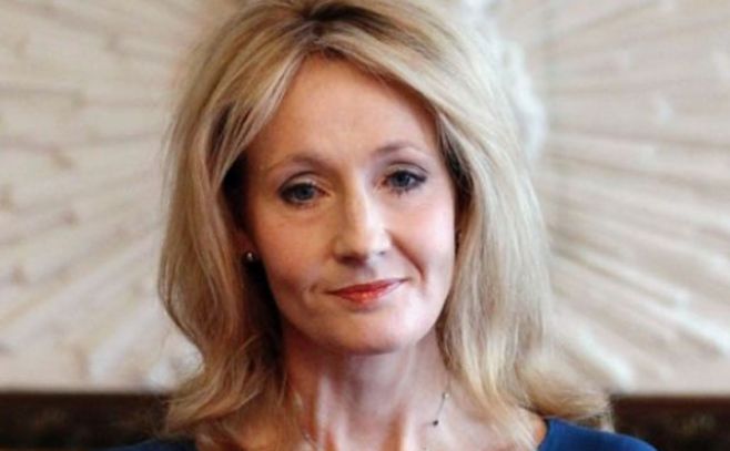 BBC cambia "triste" final de novela de J.K Rowling