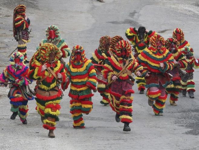 Río de Janeiro brilla gracias a las escuelas de samba