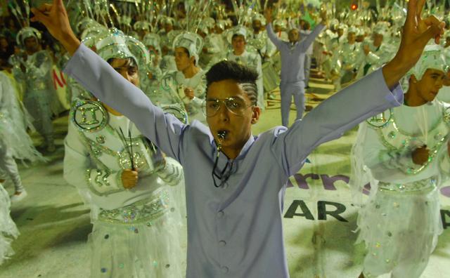 El Carnaval de Artigas, una fiesta a puro samba y color. M. Singer