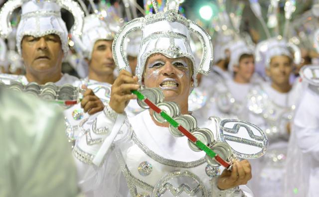 El Carnaval de Artigas, una fiesta a puro samba y color. M. Singer