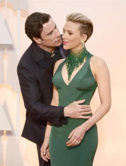 Aniston y Johansson, duelo de estilos en los premios Oscar. EFE