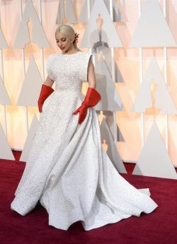 Una alfombra de claroscuros. EFE