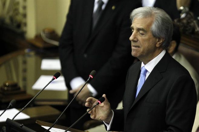 Vzquez reivindica la figura de Artigas en su asuncin. EFE