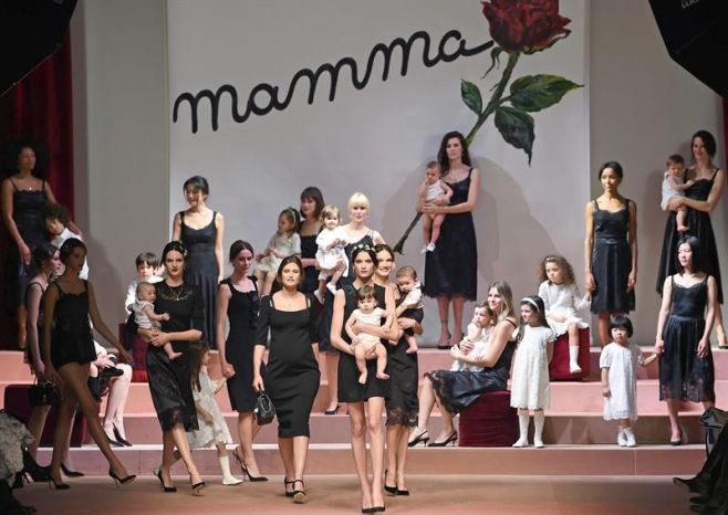 La "mamma" de los años 60 inspira a Dolce & Gabanna