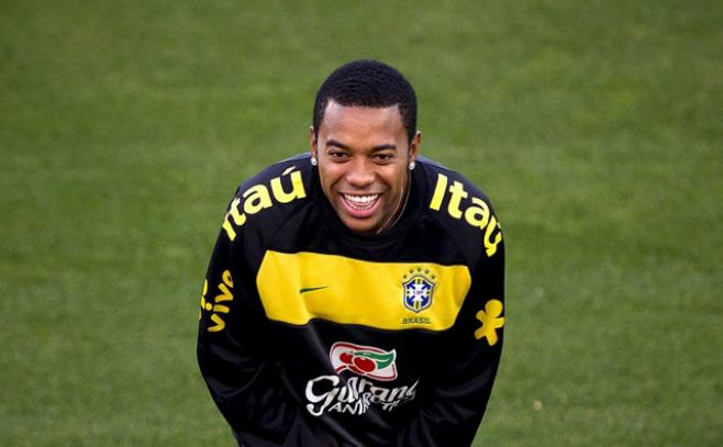 Robinho agradece a Dios no haber jugado el Mundial 2014