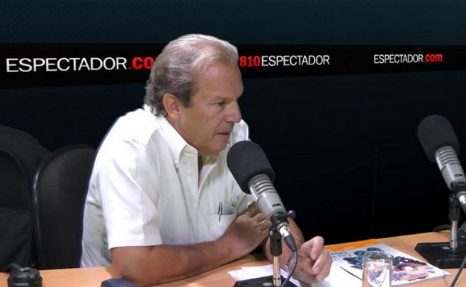 Washington Corallo en estudios de El Espectador. 
