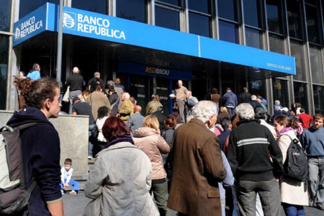 El gobierno aplazó las obras de la nueva sede del Banco República
