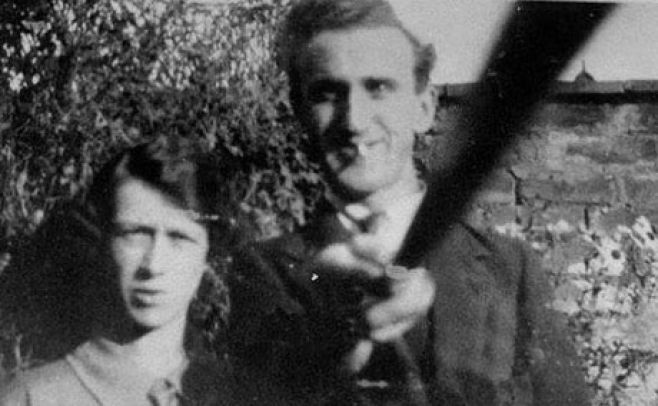 El palo para "selfies" es vintage: se inventó en 1925