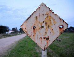 Dos instituciones educativas fueron vandalizadas el mismo día