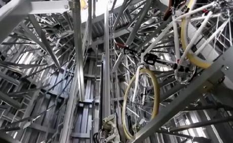 Asombrosos parkings de bicicletas bajo tierra en Tokio. Captura de pantalla