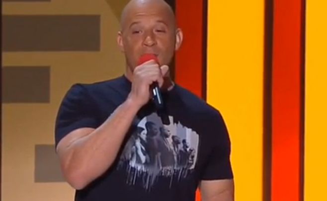 Emotivo: Vin Diesel cantó en homenaje a Paul Walker Emotivo: Vin Diesel cantó en homenaje a Paul Walker