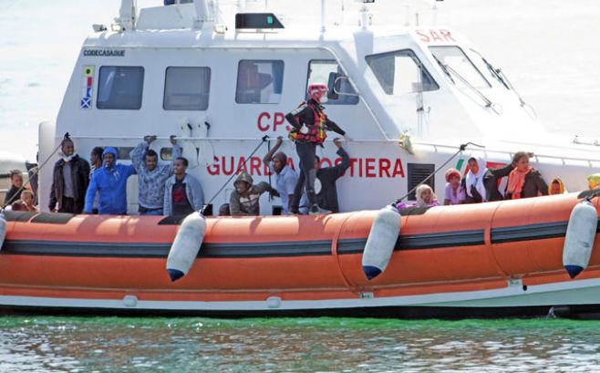 700 inmigrantes se hunden en el naufragio más grave en Europa