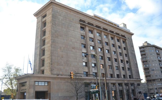 Ancap para los blancos, UTE para colorados e Independientes en INAU