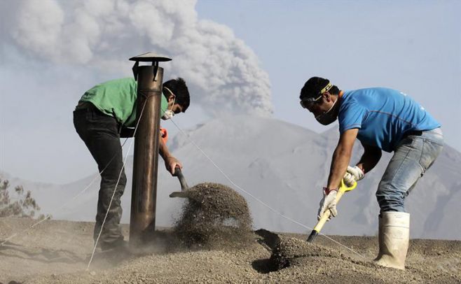 Advierten que nube de cenizas del volcán chileno puede acentuarse