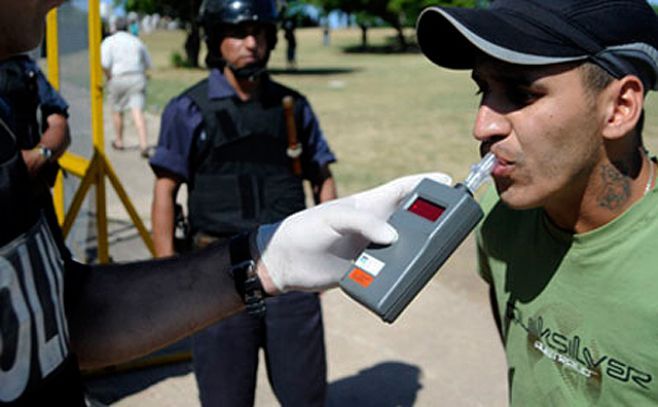 Esperan aprobar a fin de mes la ley de "alcohol cero" en el tránsito