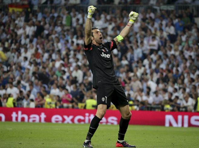 Habrá clásico europeo, pero será Suárez vs. Chiellini-Evra. EFE