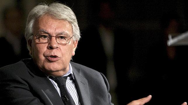 Felipe González pide diálogo en Venezuela y agradece a Sanguinetti