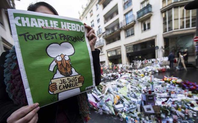 Charlie Hebdo se desgarra por tensiones internas