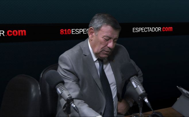 Rodolfo Nin Novoa en los estudios de El Espectador. 