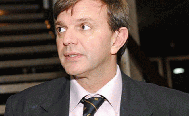 Bauzá desmiente acusaciones y evalúa acciones legales