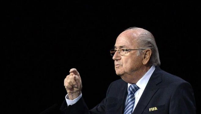 Blatter pide a delegados "cerrar filas" en estos tiempos difíciles