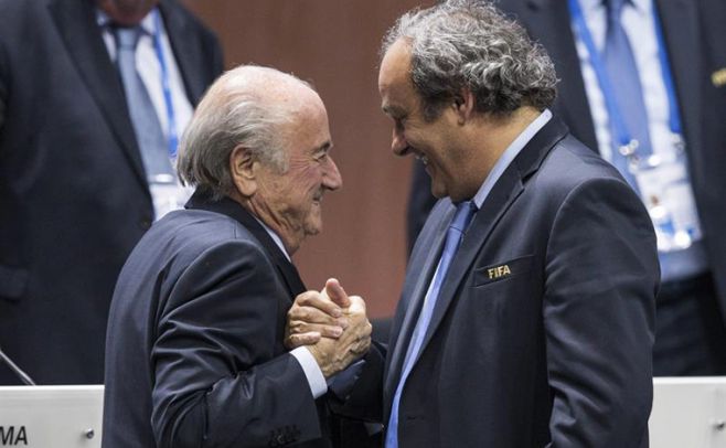 Platini y la renuncia de Blatter: "Una decisión difícil, valiente y correcta"