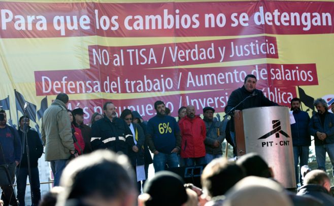 Pit-Cnt reclama mayor presupuesto para la educación y rechaza el TISA. Nicolas Rodriguez/Adhocfotos