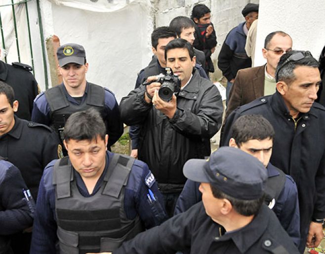 Un país con dos policías diferentes