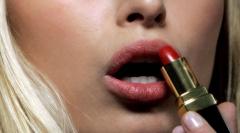 Cuatro consejos para lucir unos labios más bellos