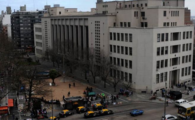 Denuncian que Estado incumple con la ley de cuotas en llamados