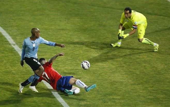 La Celeste, mordiendo bronca, eliminada de la Copa América
