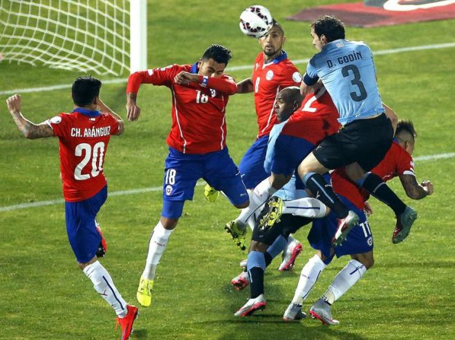 La Celeste, mordiendo bronca, eliminada de la Copa América
