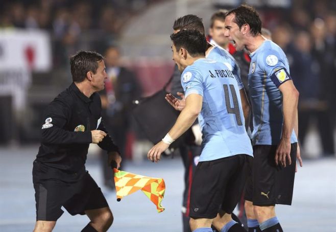 La Celeste, mordiendo bronca, eliminada de la Copa América