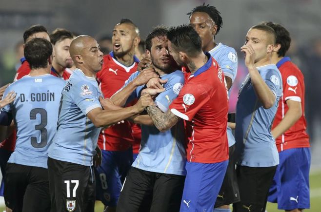 La Celeste, mordiendo bronca, eliminada de la Copa América