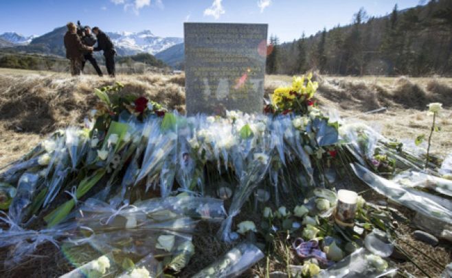 Lufthansa ofrece 25.000 euros a familias de víctimas de Germanwings