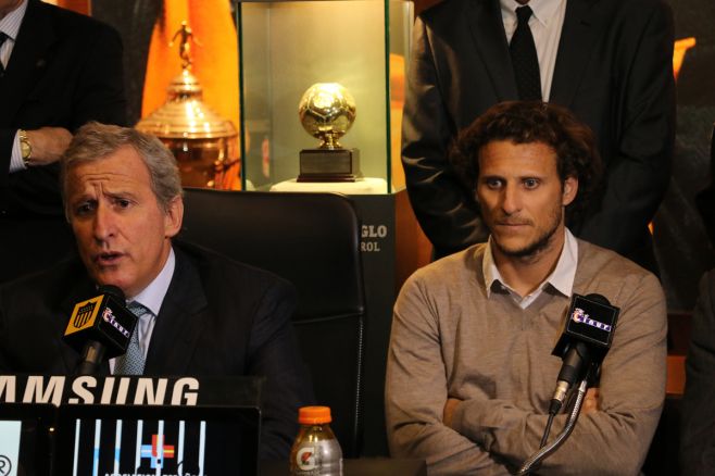 Forlán: "Esperemos que se vengan buenos momentos". Nicols Herrera