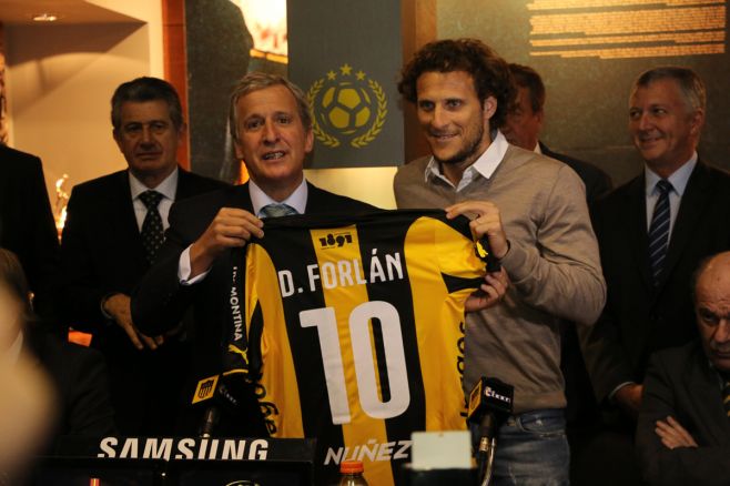 Forlán: "Esperemos que se vengan buenos momentos". Nicols Herrera