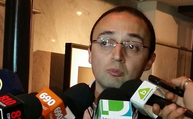 Asumió Carlos Varela como alcalde del municipio B Asumió Carlos Varela como alcalde del municipio B